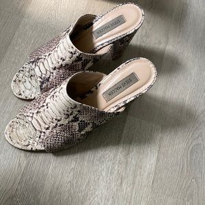 Steve Madden vegan Esmeralda Snake skin heels